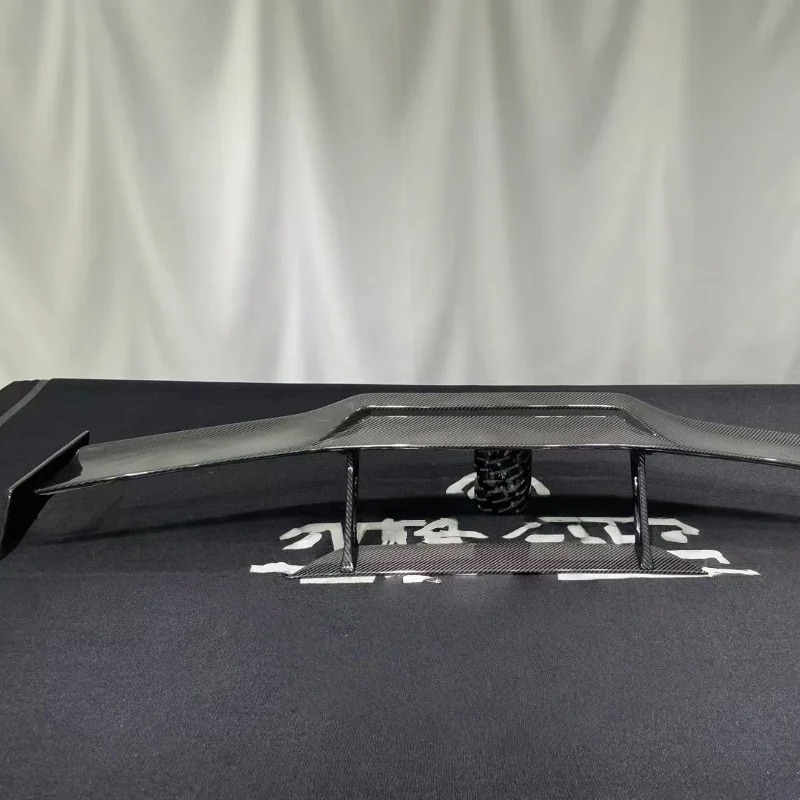 New Style Rear Wing Body Kit for Huracan LP580 LP610 EVO Upgraded with High-quality Dry Carbon Fiber Rear Spoiler
